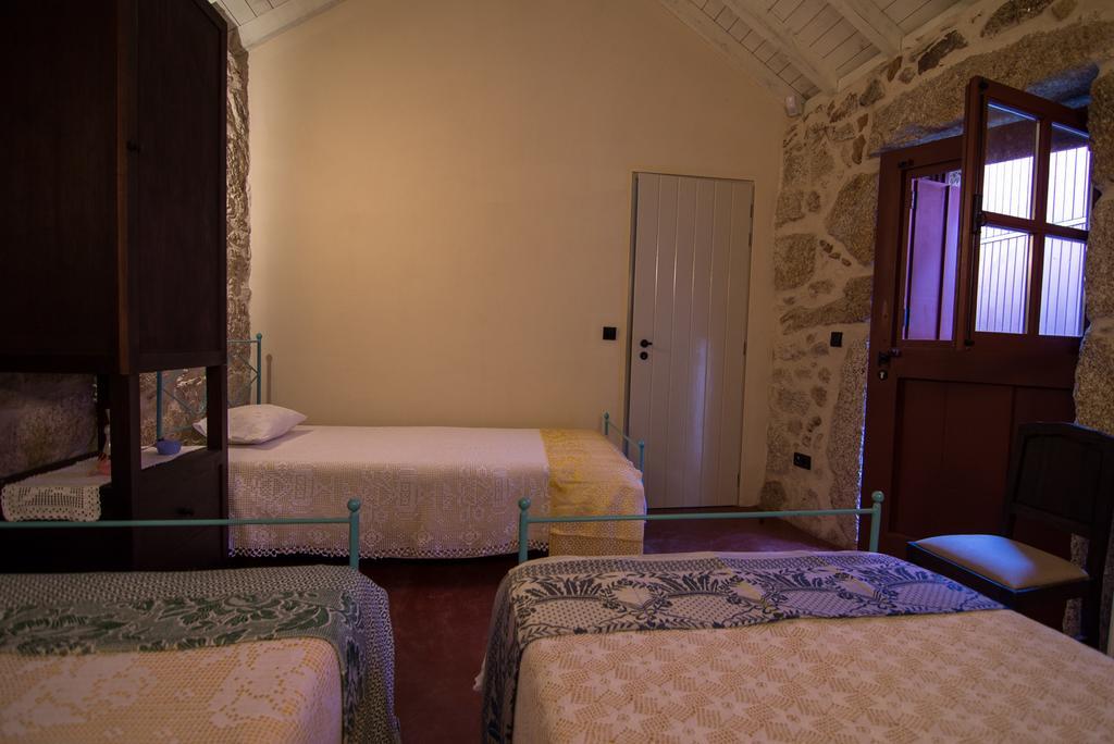 Casas Dos Avos Pensionat Vale de Cambra Værelse billede