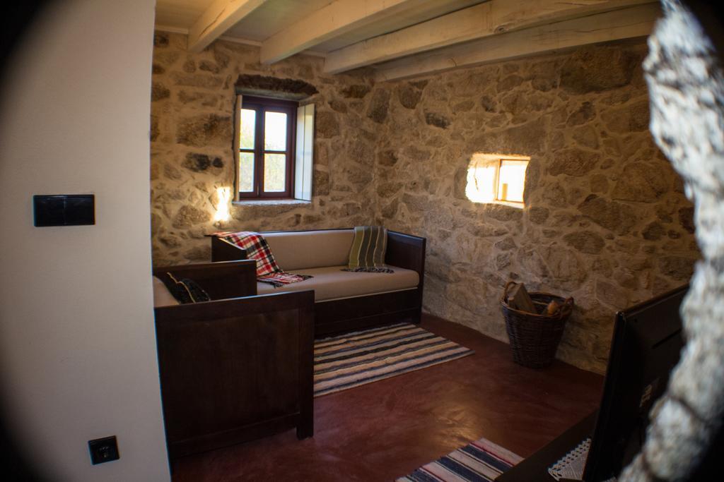 Casas Dos Avos Pensionat Vale de Cambra Værelse billede