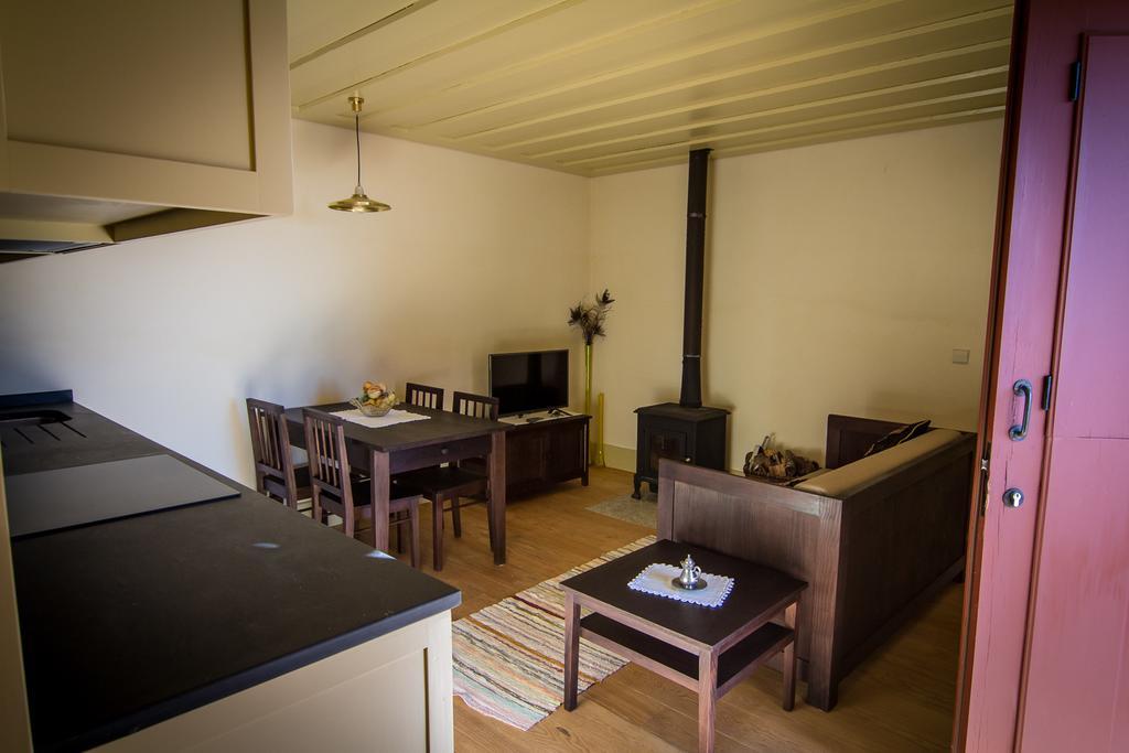 Casas Dos Avos Pensionat Vale de Cambra Værelse billede