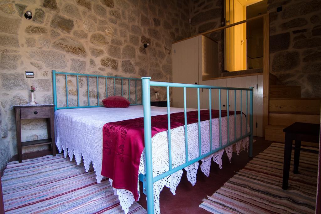 Casas Dos Avos Pensionat Vale de Cambra Værelse billede
